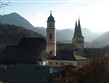 Rakousko - Berchtesgaden - kostel sv.Ondřeje (1397) a sv.Petra (12.st) pod štíty alpských vrcholků