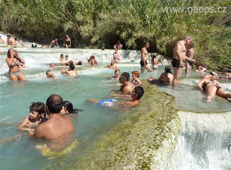 Termální lázně - Itálie - Lazio - přírodní  termální prameny Saturnia, jedinečný zážitek