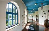 Termální lázně a wellness - Štýrsko - Rakousko - Štýrsko - Bad Blumau, působivý interiér termálních lázní od Hundertwassera
