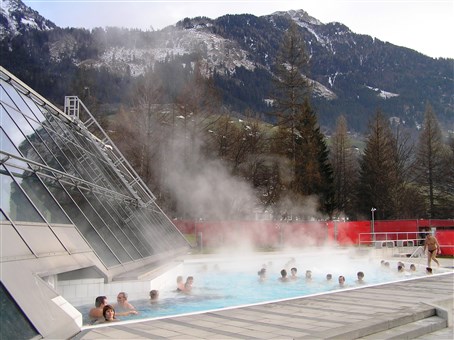 Termální lázně - Rakousko -  Bad Hofgastein, Alpen Therme, možnost koupání v termální vodě i pod širým nebem