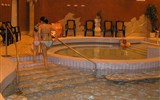 Termální lázně a wellness - oblast Eger - Maďarsko, Eger, vnitřní krytý bazén hotelových termálních lázní
